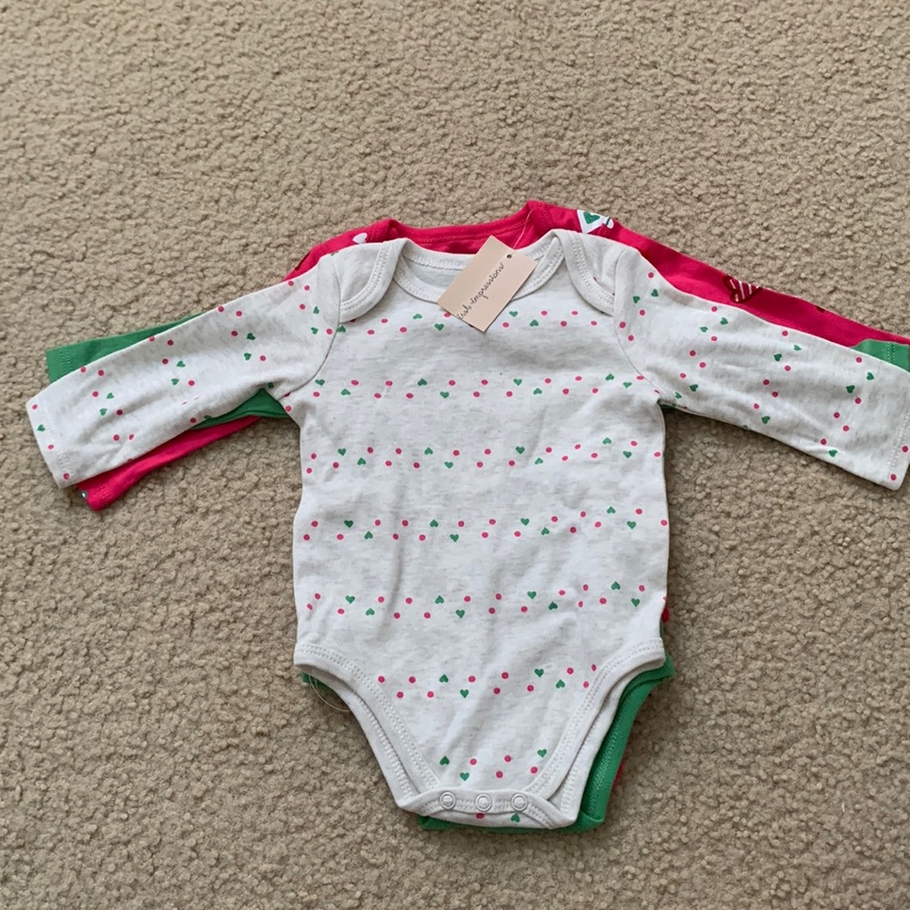 BRAND NEW BABYGIRL LONGSLEEVE ONESIES